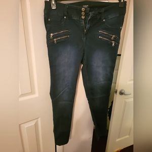Torrid dark skinny jeans size 14R